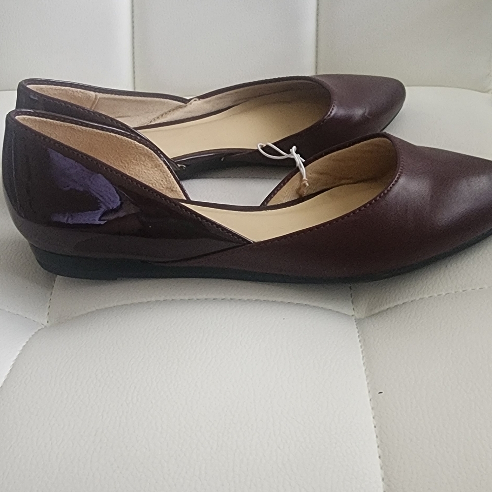 New Withot Box Life Stride Burgundy Flats, Size 6.5. - Picture 7 of 8
